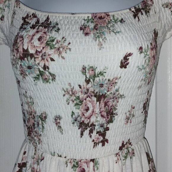 Bongo floral print  smocked short off the shoulder dress  Sz  M - Picture 4 of 9